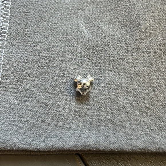 Pandora Minnie Mouse Head Charm - Picture 3 of 3